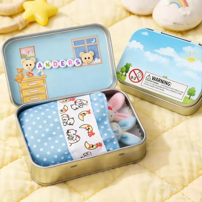 🔥 50% OFF! 🎁 Bunny Mummy & Baby Plush Pocket Tin – Handmade Easter Collectible with Cozy Blanket (Pink/Blue Ears) 🐇🎁