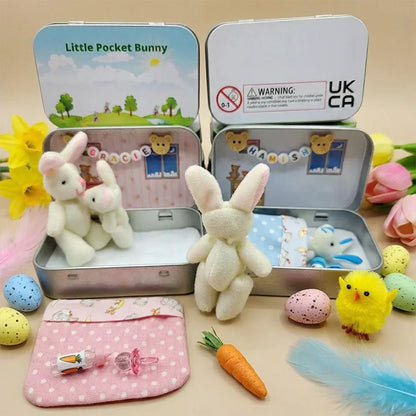 🔥 50% OFF! 🎁 Bunny Mummy & Baby Plush Pocket Tin – Handmade Easter Collectible with Cozy Blanket (Pink/Blue Ears) 🐇🎁